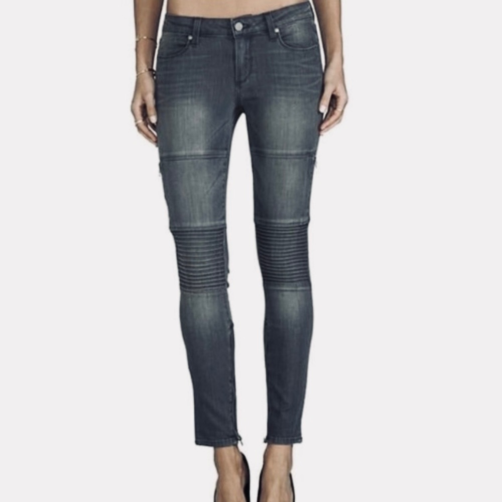 Paige Mid Rise Moto Skinny Jeans in Black. Size 27.